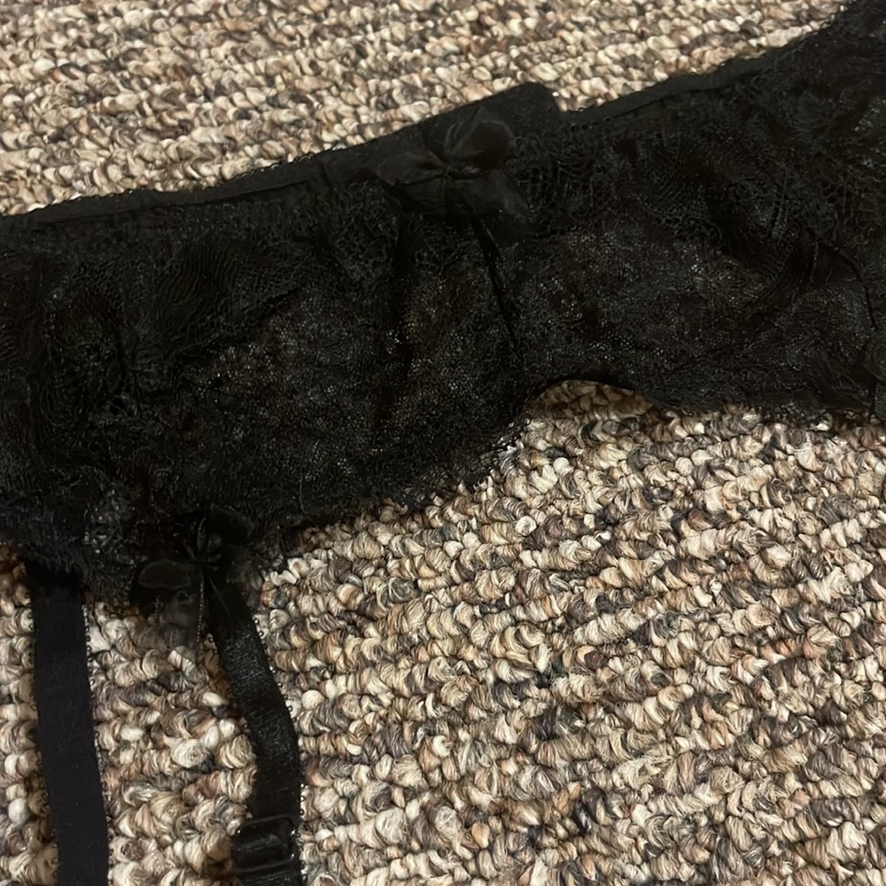 H&M lace Intimates - Picture 2 of 3